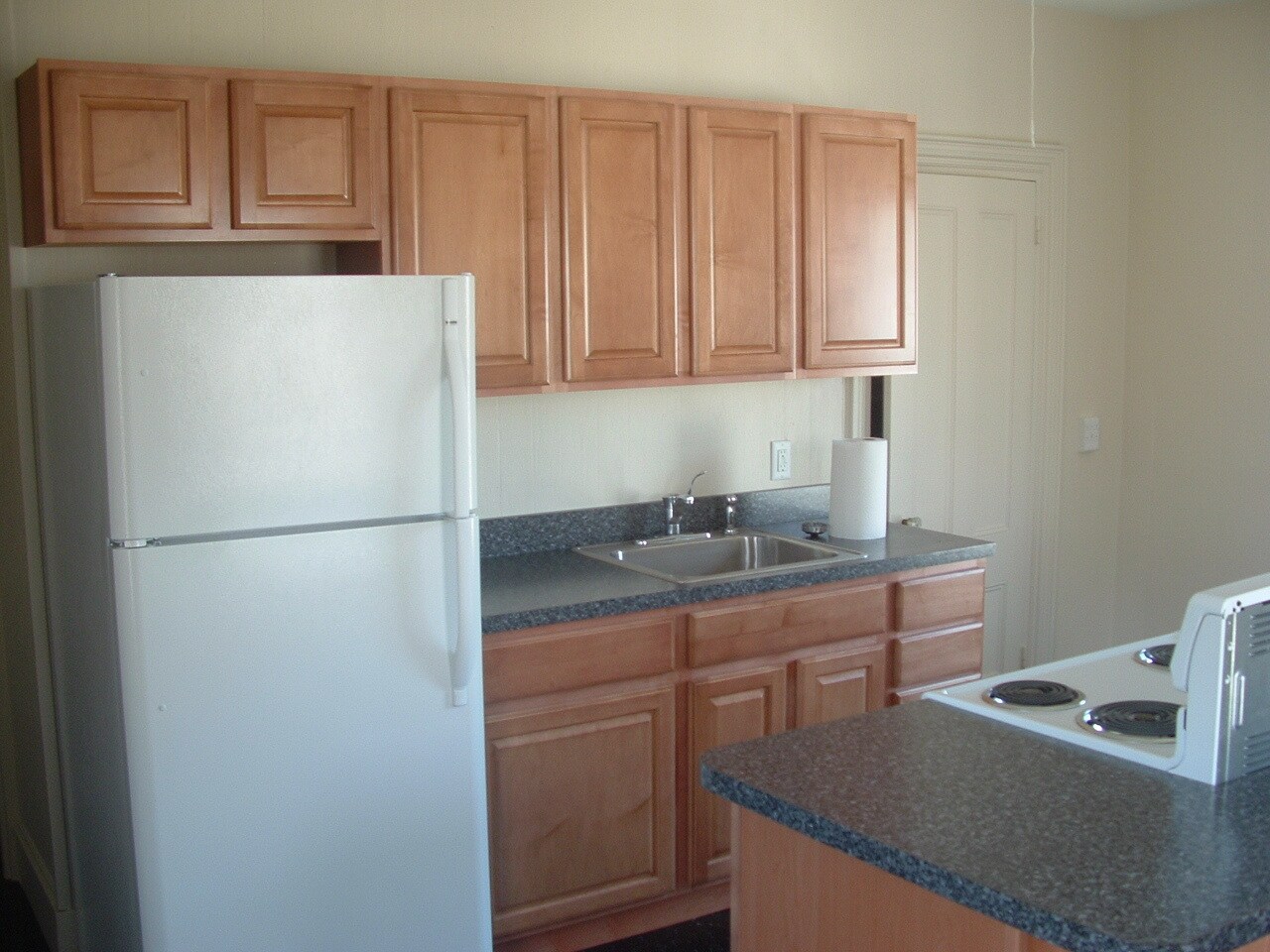 kitchen - 96 Highland St