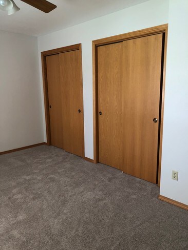 Double closets in master BR - 2810 Windhurst Dr