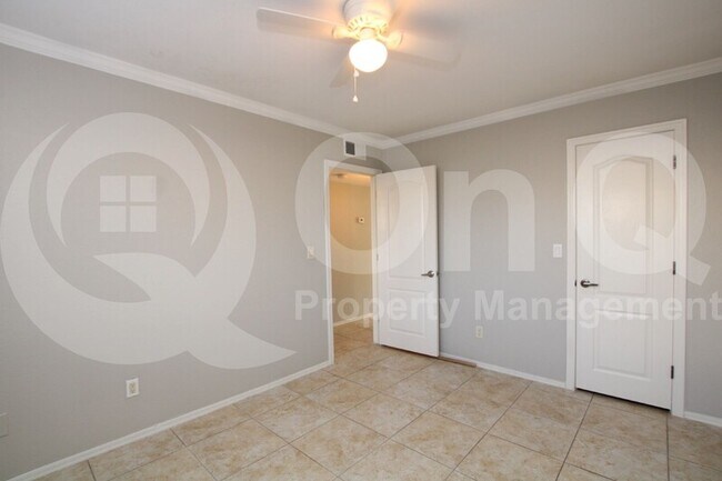 Building Photo - 303 North Miller Road