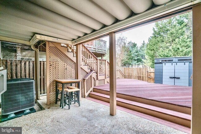 Building Photo - 7372 Ardglass Dr