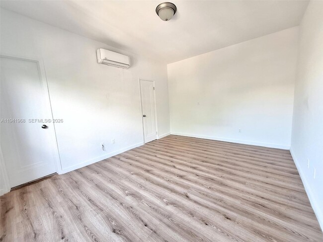 Building Photo - 4035 Meridian Ave