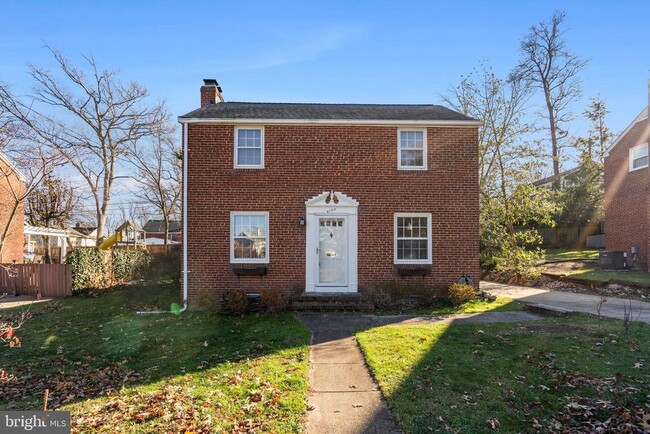 Building Photo - 6130 11th Rd N