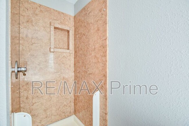 Building Photo - 2513 Masi St