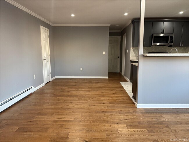 Building Photo - 114-60 226th St