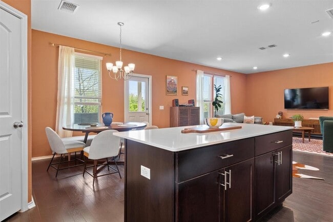 Building Photo - 6809 Ellsworth Walk