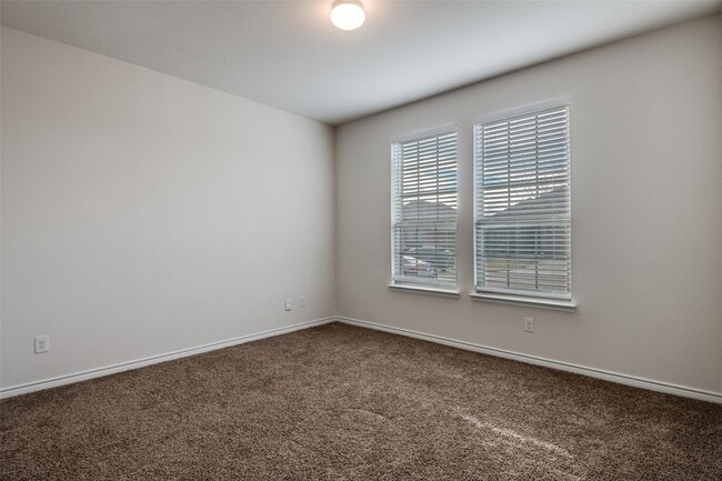 Building Photo - 905 Philadelphia St