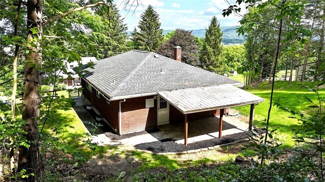 Building Photo - 27 Cornell Ave