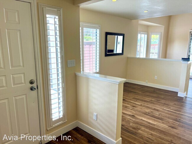 Building Photo - 2 br, 2.5 bath House - 33 Crown Circle
