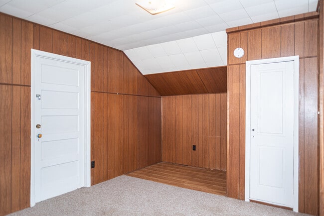 Building Photo - 116 N Union Ave