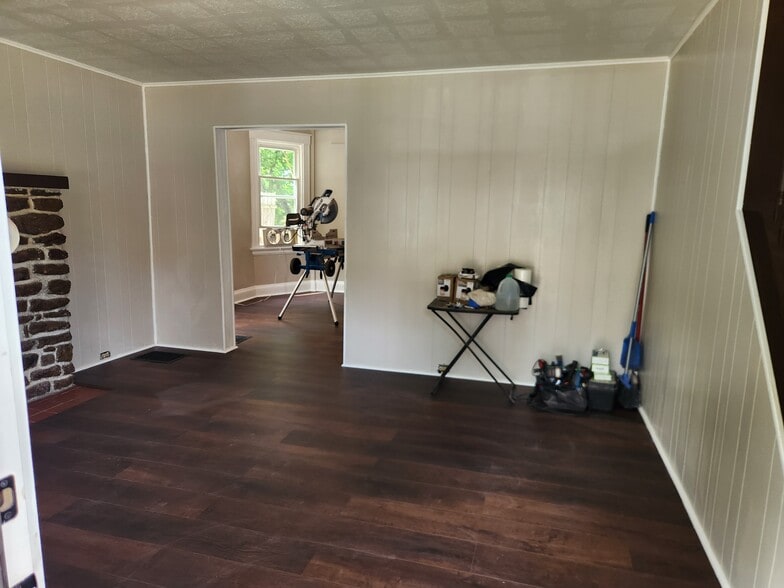 Front Room - 937 Olive Ave