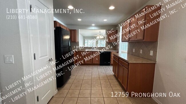 Building Photo - 12759 Pronghorn Oak