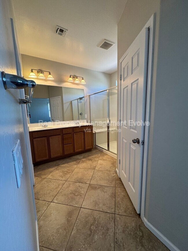 Building Photo - 13014 W Lamar Rd