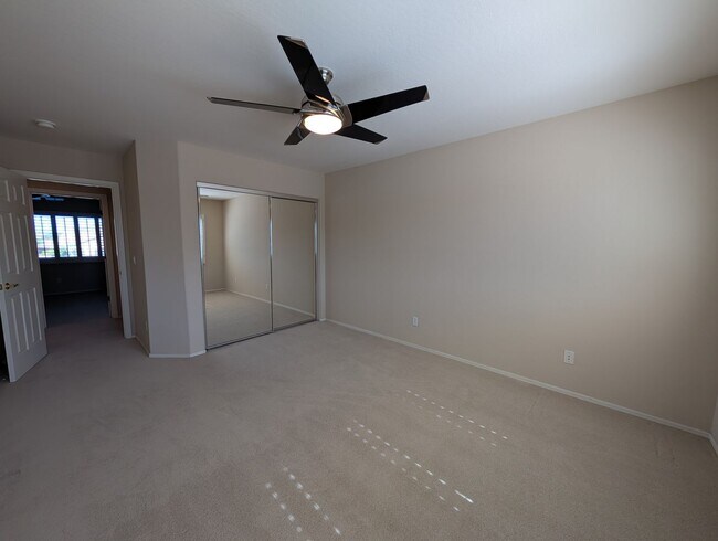 Building Photo - 4 Bedroom 2.5 Bath With Private Pool