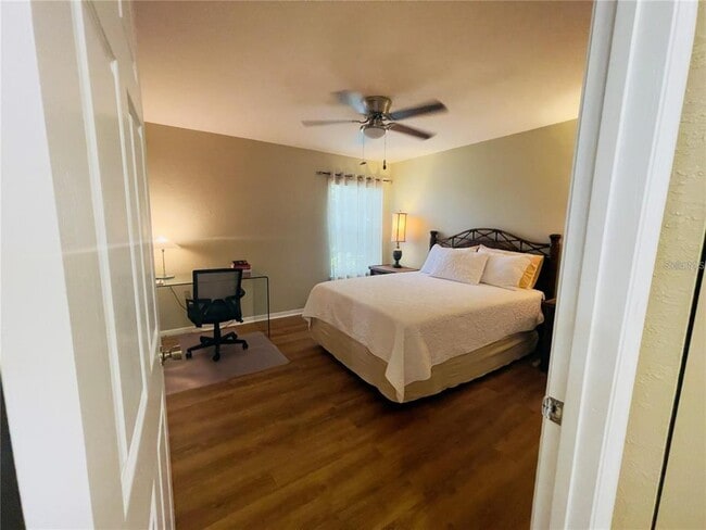 Building Photo - 8815 Manor Loop