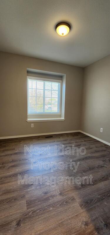Building Photo - 3009 Sugar Cane Dr