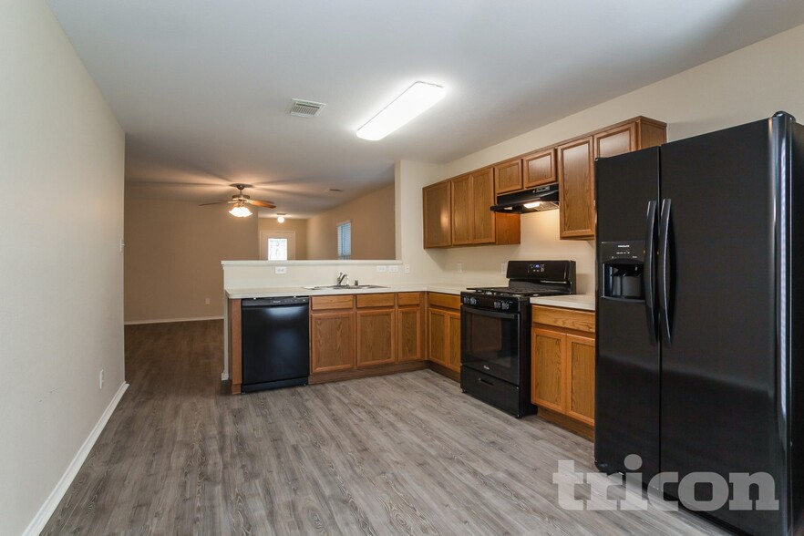 Building Photo - 8134 Chancewood Ln