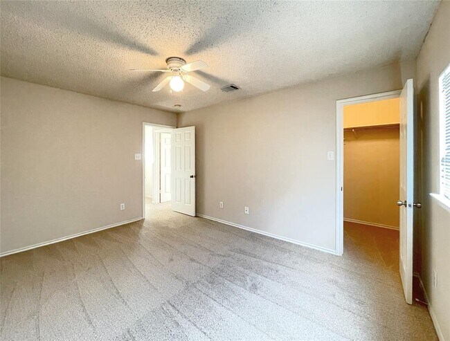 Building Photo - 3079 Hill St
