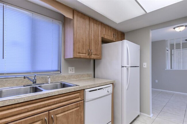 Building Photo - 1204 Spanish Cay Ln