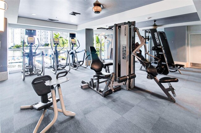 Building Photo - 1945 S Ocean Dr