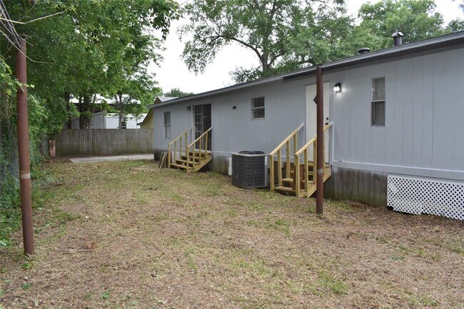 Building Photo - 22530 Yancy Rd