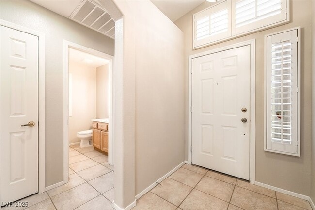 Building Photo - 1385 Dragon Rock Dr