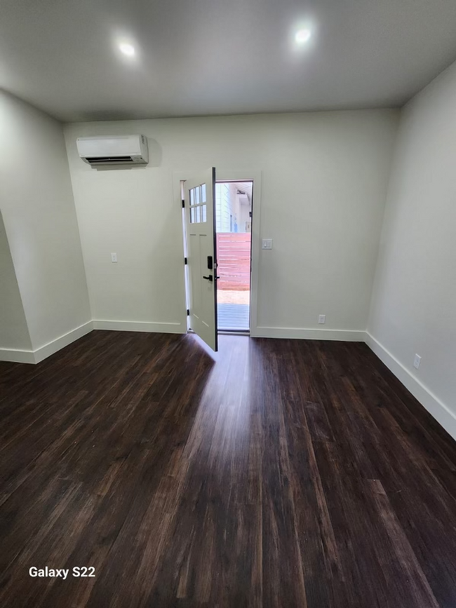 Building Photo - 4718 Depew Ave