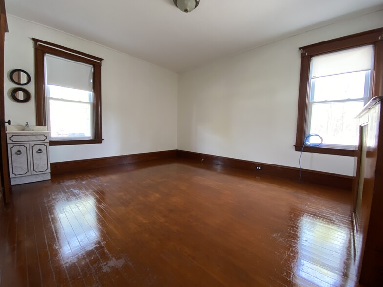 Bedroom 2 - 139 Chauncy St