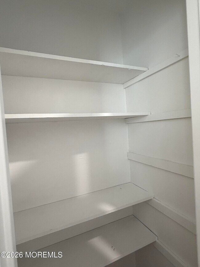 Building Photo - 364 Westwood Ave