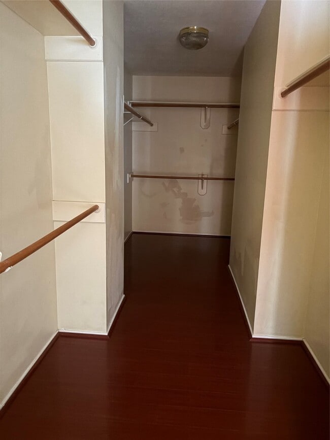 Building Photo - 1222 Bluestone Dr