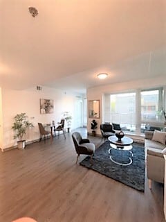 Building Photo - Elm 551 at Parkside