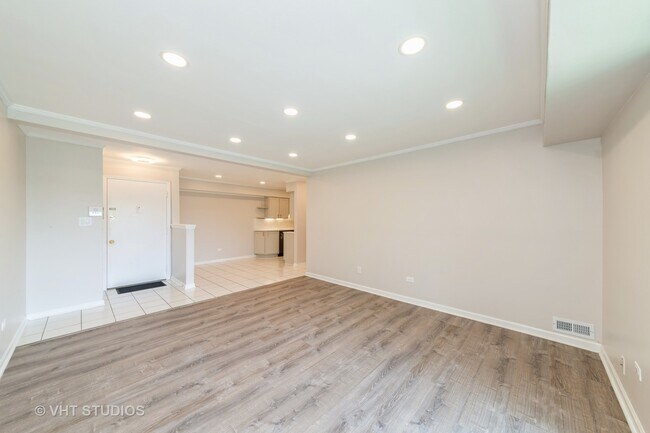 Building Photo - 1511 N Windsor Dr