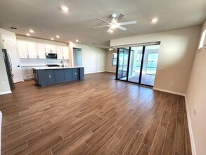 Building Photo - 8295 Vaulting Dr