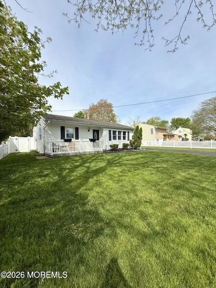 Building Photo - 878 Salem Dr