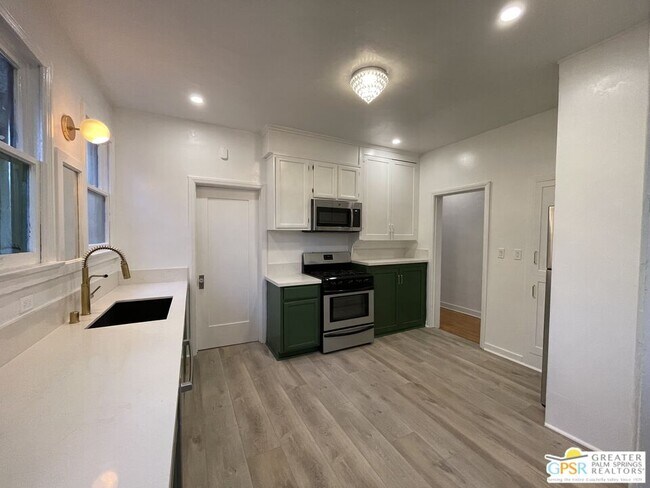 Building Photo - 739 Occidental Blvd