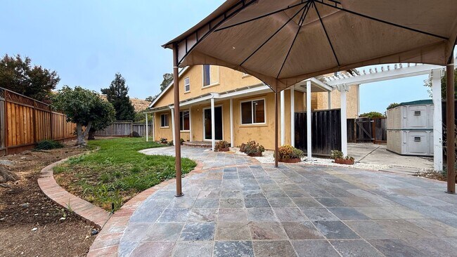 Building Photo - 7214 Chantilley Ct
