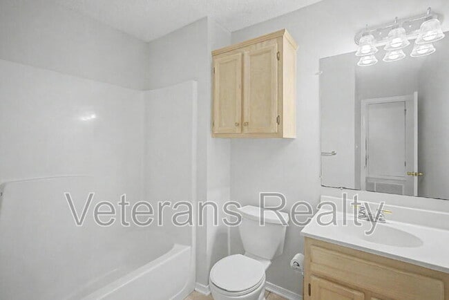 Building Photo - 2386 Merlin Cove