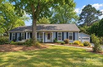 Building Photo - 2022 Glouchester Cir