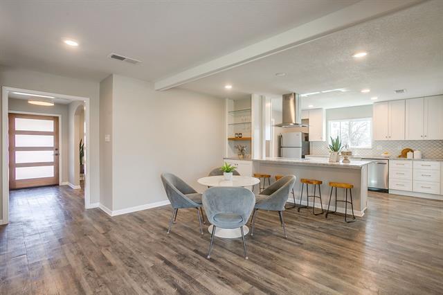 Building Photo - 6940 Bal Lake Dr