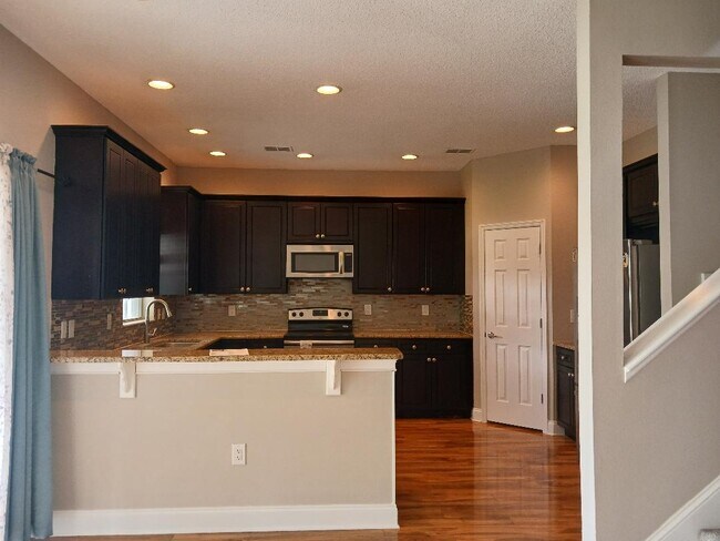 Building Photo - 2012 Fern Ridge Ct