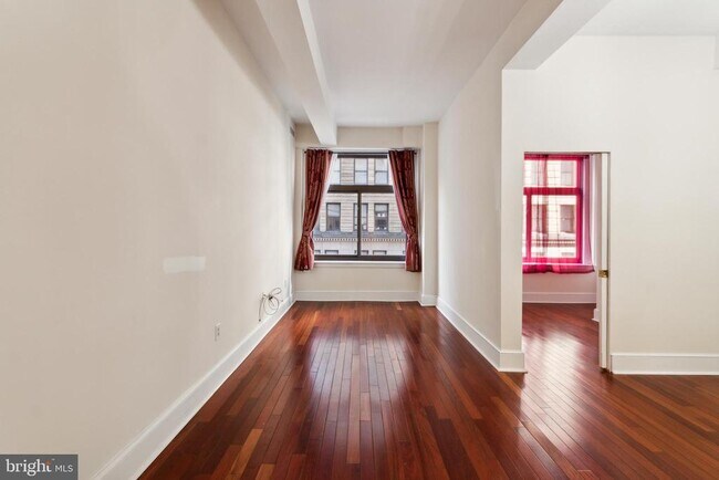 Building Photo - 1500 Chestnut St