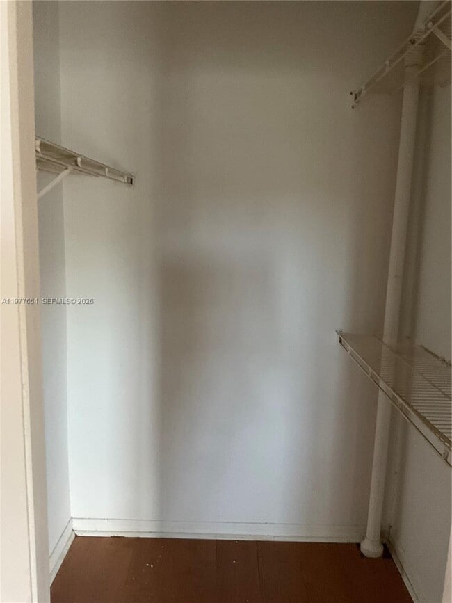 Building Photo - 3320 Pinewalk Dr N