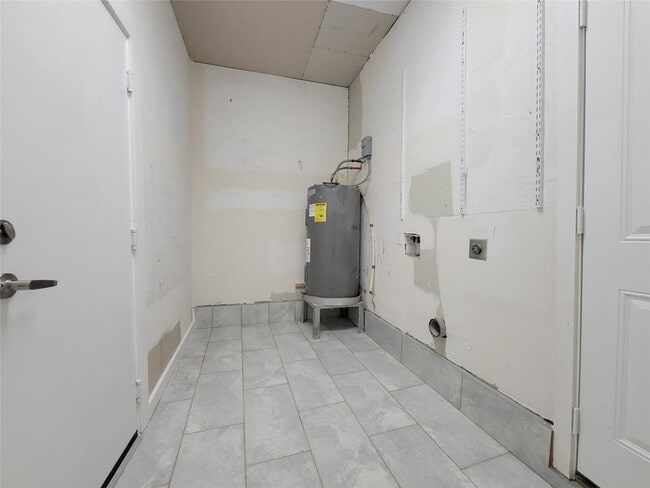 Building Photo - 1335 Richard St