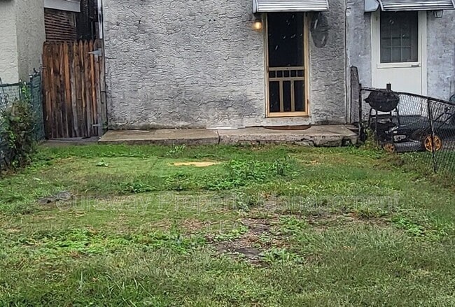 Building Photo - 309 Green St