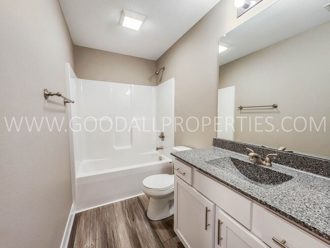 Building Photo - Spacious Waukee Ranch | 4 Bedrooms | 3-Car Garage | Finished Basement