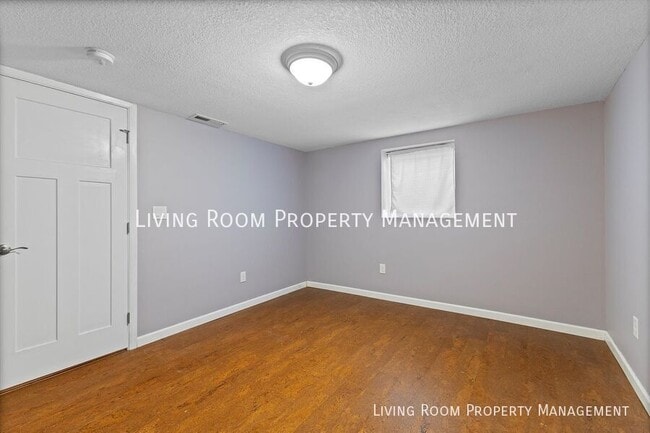 Building Photo - 6533 N Campbell Ave