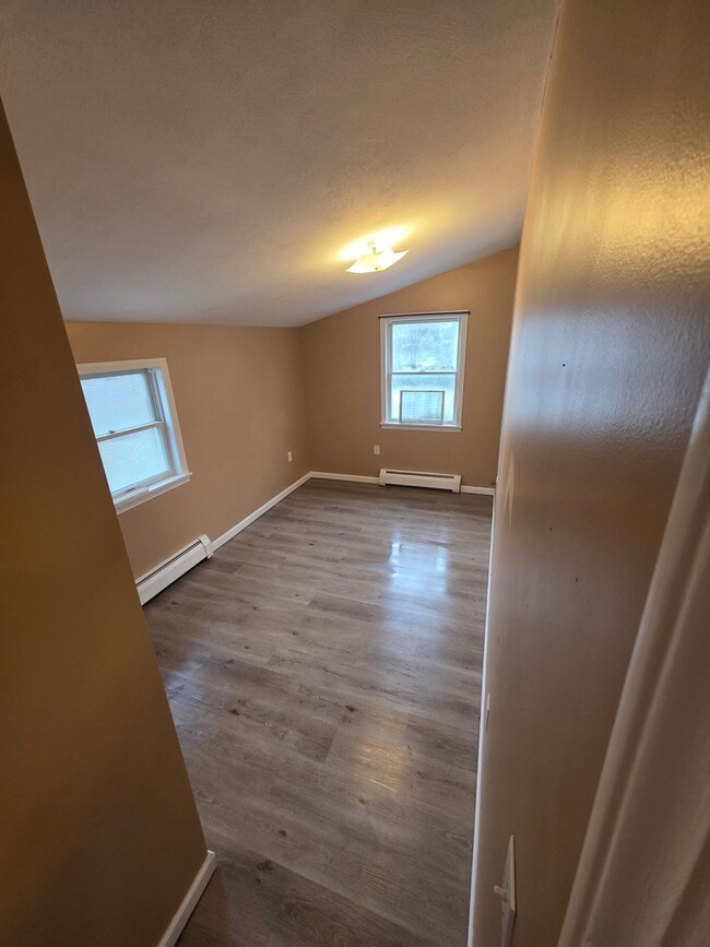 Building Photo - 96 E Schuyler St