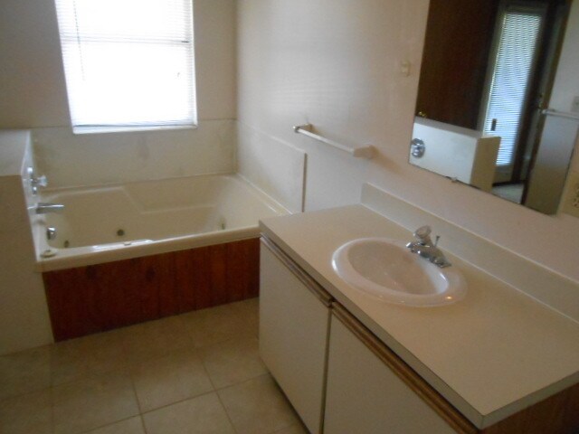 Building Photo - 135-139 Chittenden SK