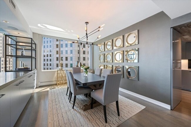 Building Photo - 1000 N Lake Shore Dr