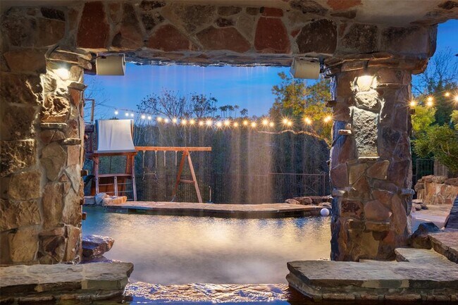 Building Photo - 29 Pascal Ln