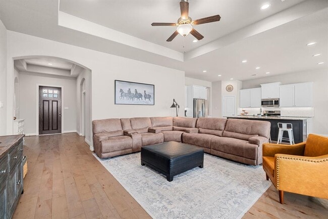 Building Photo - 500 Wild Grv Ln